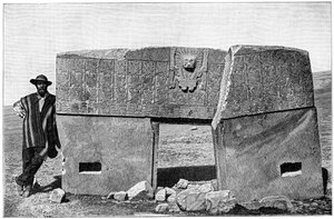 الجانب الشرقي من بوابة متجانسة من Akapana ، Tiahuanaco ، بوليفيا ، 1901 بواسطة غير معروف