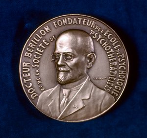 إدغار بيريون ، عالم نفسي فرنسي ، 1929 بواسطة غير معروف