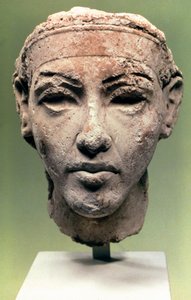 الرأس المصري ، عصر العمارنة ، 1350 ق بواسطة غير معروف