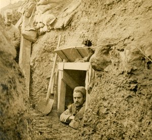 مدخل ملجأ محفور ، c1914-c1918 بواسطة غير معروف