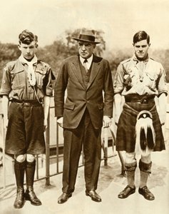 إرنست شاكلتون مع جيمس مار ونورمان موني ، 1921 ، 1935. بواسطة غير معروف