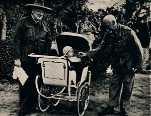 الخبرة تتعاون مع الشباب ، 1942 ، 1945. بواسطة غير معروف