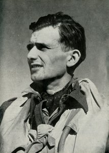 طيار مقاتل من مالطا ، الحرب العالمية الثانية ، 1940-1942 1944. بواسطة غير معروف