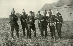 ضباط الأركان الفرنسيون بالتشاور ، 1914 ، 1919. بواسطة غير معروف