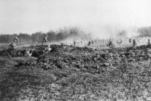 هجوم مضاد فرنسي بين السوم ونهر واز ، بيكاردي ، فرنسا ، 1918 بواسطة غير معروف