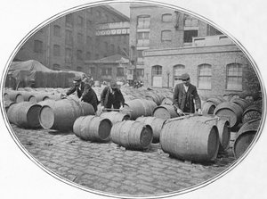 قياس براميل النبيذ في London Docks ، c1900 1901 بواسطة غير معروف