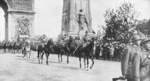 الجنرال مونتوري والقوات الإيطالية خلال موكب النصر ، باريس ، فرنسا ، 14 يوليو 1919 بواسطة غير معروف