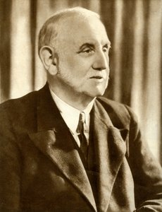 جورج لانسبري ، c1930 ، 1935. بواسطة غير معروف