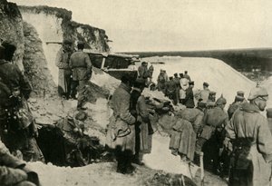 الجنود الألمان في Hulluch في شمال فرنسا ، الحرب العالمية الأولى ، c1915 ، c1920. بواسطة غير معروف