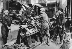 مصنع الذخيرة الألماني ، الحرب العالمية الأولى ، 1917 بواسطة غير معروف