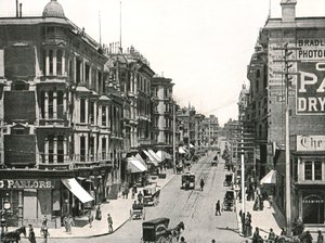 شارع جرانت باتجاه الشمال من شارع ماركت ، سان فرانسيسكو ، الولايات المتحدة الأمريكية ، 1895. بواسطة غير معروف