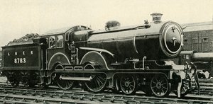 النوع الشرقي العظيم 4-4-0 في كسوة خاصة للقطارات الملكية ، c1930. بواسطة غير معروف
