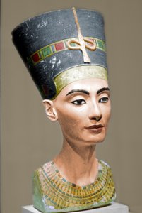 رئيس ملكة مصر نفرتيتي بواسطة غير معروف