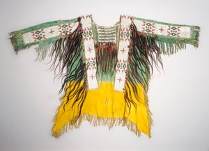 إخفاء القميص ، ج. 1890. بواسطة غير معروف