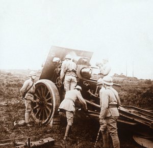 بطارية Howitzer ، c1914-c1918 بواسطة غير معروف