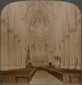 أفضل هيكل قوطي داخلي في الولايات المتحدة - كاتدرائية سانت باتريك ، نيويورك ، c1900 بواسطة غير معروف