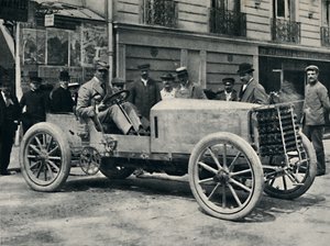 جروت قبل بداية سباق الموت ، 1937 بواسطة غير معروف