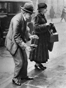 عازف كونسرتينا ، كوربورن ، هولبورن ، لندن ، 1926-1927 بواسطة غير معروف