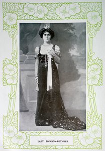 ليدي ديكسون بويندر 1901 بواسطة غير معروف