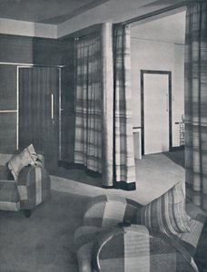 غرفة المعيشة في منزل في لندن ، صممه ريموند ماكغراث ، ARIBA ، 1936 بواسطة غير معروف