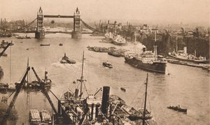 لندن - جسر البرج والمسبح ، c1910 بواسطة غير معروف
