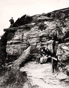 مقعد العشاق، Fairlight، Hastings، Sussex، c1900 بواسطة غير معروف