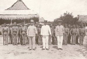 سكة حديد ماديرا - مامور: على الحدود البوليفية البرازيلية: الضباط والجنود البوليفيون ، 1914 بواسطة غير معروف