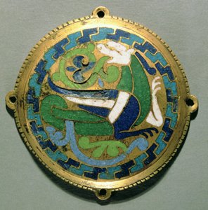 ميدالية تصور تنينًا فرنسيًا من Conques بواسطة غير معروف
