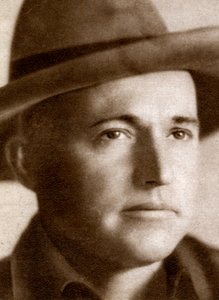 ميريان كالدويل كوبر ، طيار أمريكي ، مغامر ، مخرج ، كاتب سيناريو ومنتج ، 1933 بواسطة غير معروف