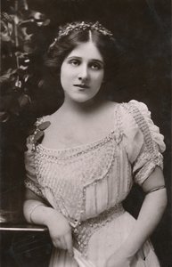ملكة جمال إدنا ماي ، 1878-1948 ، c3030. بواسطة غير معروف