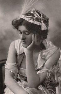 ملكة جمال زينة دير ، 1887-1975 ، c1930. بواسطة غير معروف