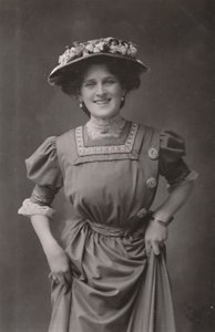 ملكة جمال زينة دير ، 1887-1975 ، c1930. بواسطة غير معروف