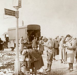 مطبخ متنقل على Voie Sacrée ، فردان ، شمال فرنسا ، c1914-c1918. بواسطة غير معروف