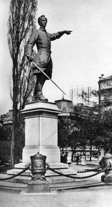 نصب لتشارلز الثاني عشر ، حدائق خلف دار الأوبرا الملكية ، ستوكهولم ، السويد ، c1923 بواسطة غير معروف