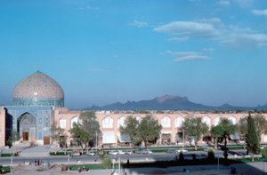 مسجد الشيخ لطف الله ، أصفهان ، إيران بواسطة غير معروف