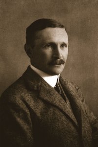 السيد إس هيل وود ، 1911. بواسطة غير معروف