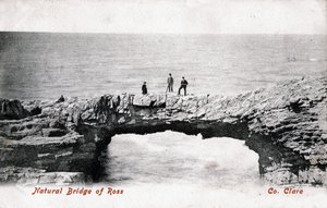 جسر روس الطبيعي ، مقاطعة كلير ، أيرلندا ، 1906 بواسطة غير معروف