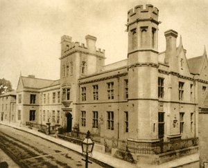 رقم 64. مدرسة أوندل ، Northants ، 1923. بواسطة غير معروف