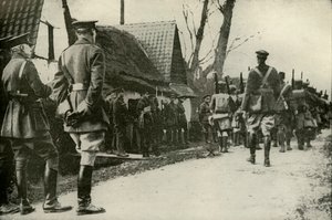 قبالة للخنادق ، 1919. بواسطة غير معروف