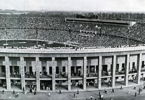 الملعب الأولمبي ، برلين ، 1936 بواسطة غير معروف