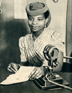 Omoba Adenrele Ademola ، ابنة Alake of Abeokuta ، نيجيريا ، تدعو غرب أفريقيا ، 1942. بواسطة غير معروف