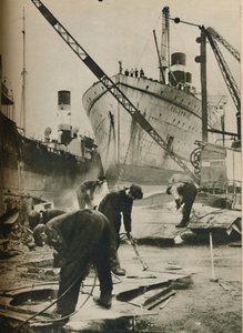 في خور فورث. تكسير السفن في بونيس ويست لوثيان ، 1937 بواسطة غير معروف
