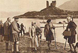 فوق البحر إلى سكاي - الهبوط في سكاي من اليخت الذهبي الهند ، 1933 1937 بواسطة غير معروف