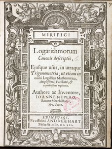 صفحة العنوان لـ "Mirifici logarithmorum canonis descriptio" (قانون اللوغاريتمات الرائع) بقلم جون نابير ، بارون Merchiston (1550-1617) ، نُشر في إدنبرة (اسكتلندا) عام 1614 بواسطة غير معروف