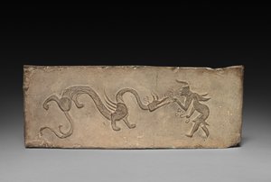 لوحة من نموذج موقد الطهي: Fairy Feeding Lingzhi Fungus to a Dragon ، القرن الأول قبل الميلاد. بواسطة غير معروف
