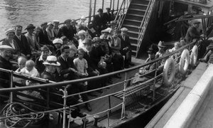 ركاب على متن قارب ، بورنموث ، دورست ، 1921 بواسطة غير معروف