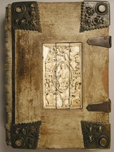 درع المسيح في الجلالة والمبشرين الأربعة ، 1000-1100. بواسطة غير معروف