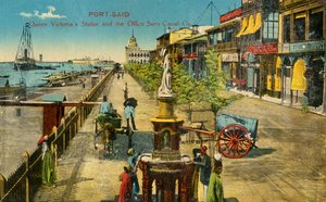 بورسعيد - تمثال الملكة فيكتورياس ومكتب شركة قناة السويس ، c1918-c1939. بواسطة غير معروف
