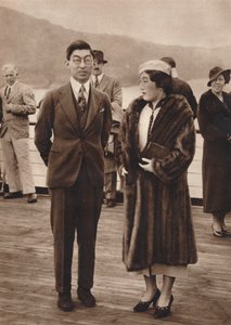 الأمير والأميرة تشيتشيبو يصلان إلى الملكة ماري ، 12 أبريل 1937 بواسطة غير معروف