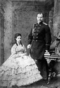 الأميرة داجمار من الدنمارك والدوق الأكبر ألكسندر ألكسندروفيتش من روسيا ، 1866. بواسطة غير معروف